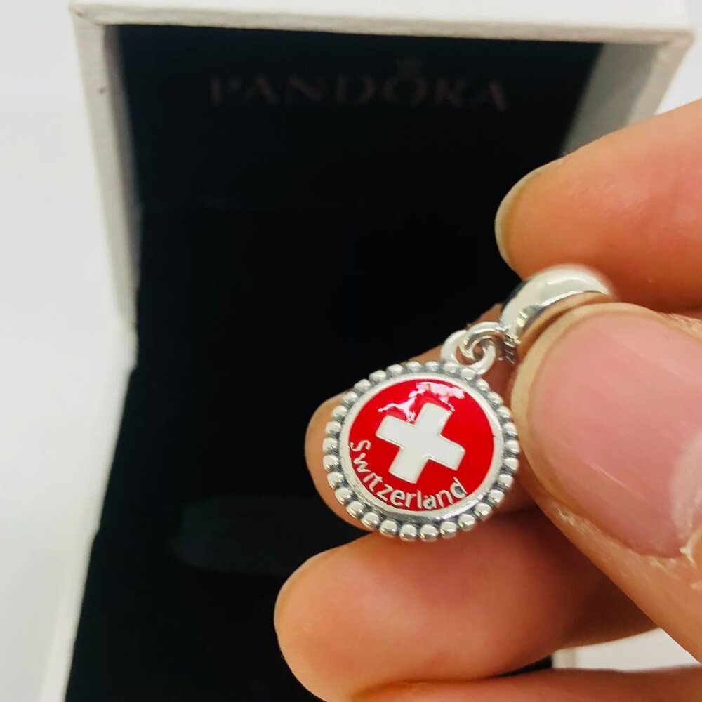 ✨🔥Pandora Switzerland Flag Charm S925 Silver with box